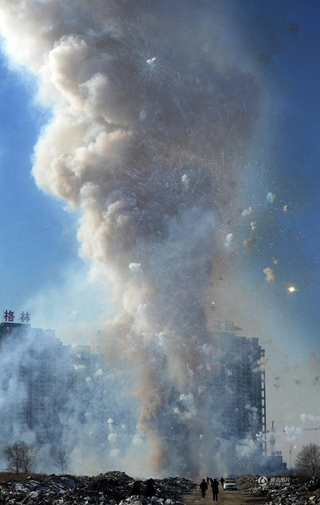 Illustration for article titled Chinese police destroyed 3,083 sets of firework creating huge explosion